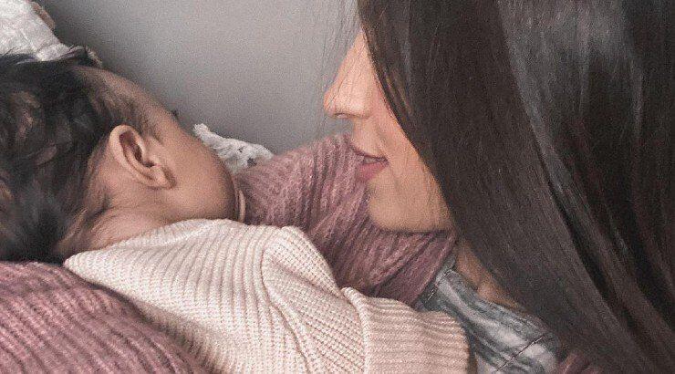 Θέλξια – Βαλέρια Φραγκούδη: Η κόρη της πρωταγωνιστεί στο lock screen του κινητού της! 