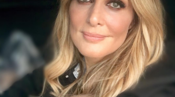 Είναι ολόιδιες! Σπάνια δημόσια εμφάνιση της Νατάσας Θεοδωρίδου με τη μεγάλη της κόρη!