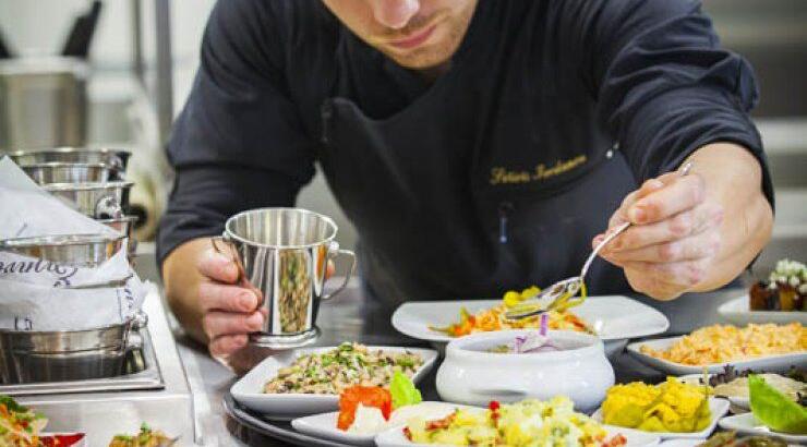 Νόστιμος θεσσαλονικιώτικος μεζές στη Λευκωσία