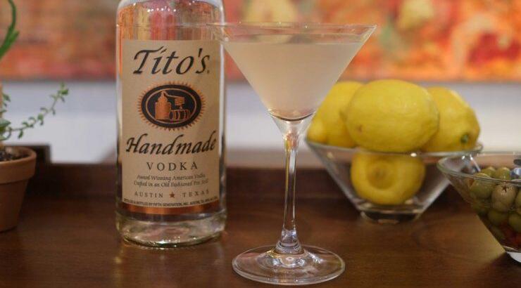 Η ACM CHRISTOFIDES αναλαμβάνει την αποκλειστική διανομή της TITO’S HANDMADE VODKA