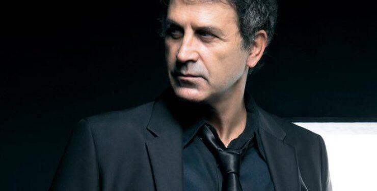 Ο Γιώργος Νταλάρας στο Δημοτικό Θέατρο Στροβόλου