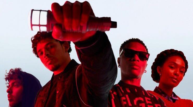 Η Tommy Hilfiger λανσάρει τη νέα Fall 2021 καμπάνια "Pass the mic"