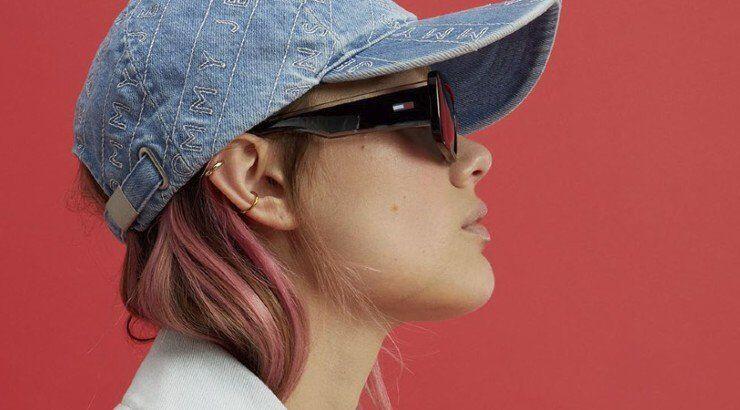 4+1 Tommy Jeans looks που θα σε αναδείξουν φέτος το καλοκαίρι!