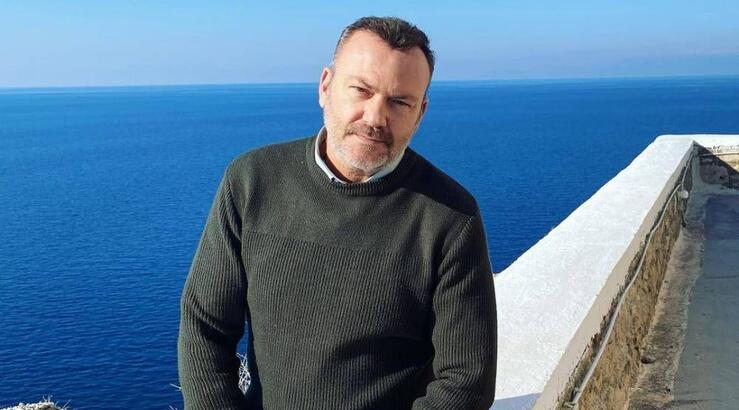 Τόνυ Δημητρίου: “Όταν ήμουν 8 χρόνων κινδύνευσα με μηνιγγίτιδα” [βίντεο]