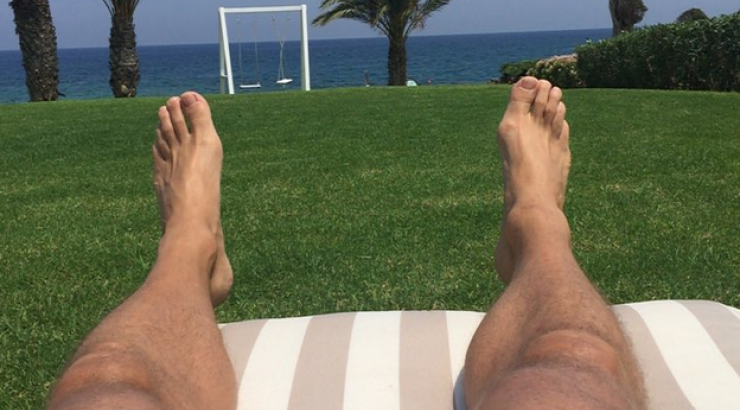 Η ιδιαίτερη selfie επώνυμου Κύπριου που απολαμβάνει τις διακοπές του!