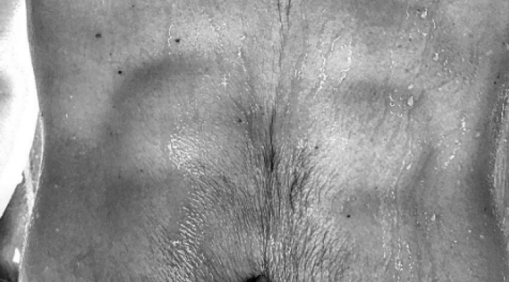 Ηθοποιός σε κυπριακή σειρά φωτογραφίζεται γυμνός στο μπάνιο και ανεβάζει τη θερμοκρασία στα ύψη!