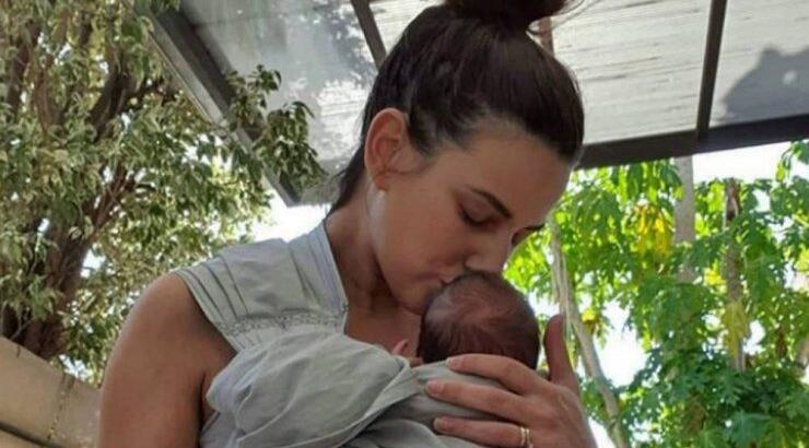 Νατάσα Τούρζα: Πρωινό ξύπνημα με αγκαλιά τα τρία της παιδάκια!