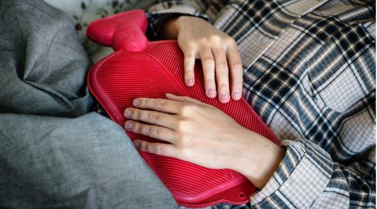 Ποιες τροφές να τρως και ποιες να αποφεύγεις τις ημέρες της περιόδου