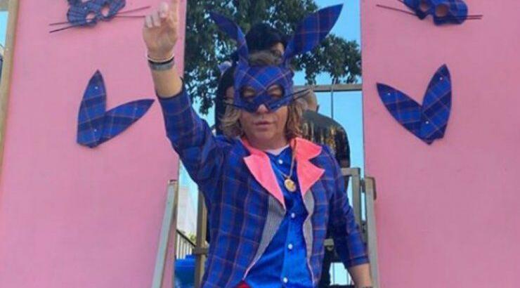 Ο Τρύφωνας Σαμαράς συμμετείχε στο λεμεσιανό καρναβάλι και η φωτογραφία με επώνυμο Κύπριο!