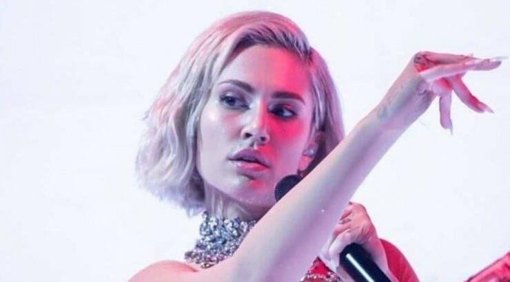 Έλενα Τσαγκρινού: Μίλησε για τα ατυχήματα που είχε on stage στην πρόβα και την αντιγραφή από τη Μολδαβία [βίντεο]