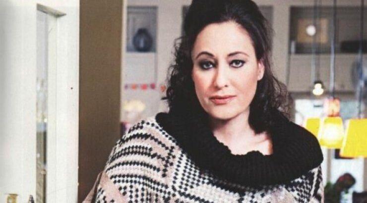 Αθηνά Τσιλύρα: «Όταν έκανα χημειοθεραπείες και έχανα τα μαλλιά μου, πήγα και τα ξύρισα για να μην δω να πέφτουν όλα»