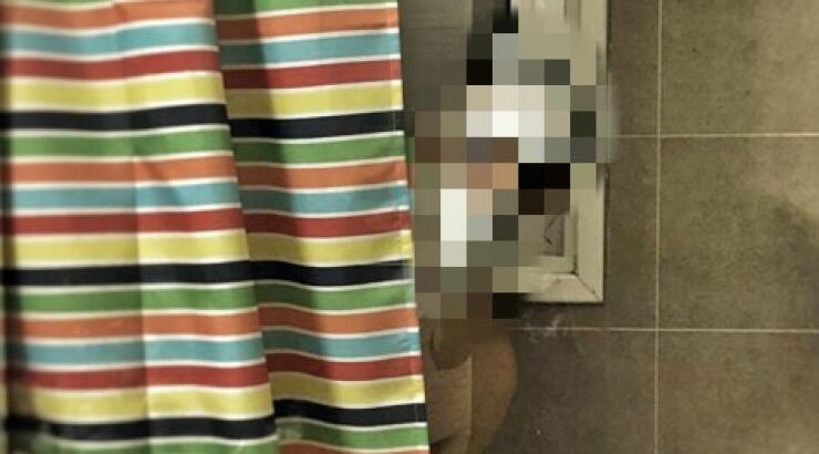 Τρομάξαμε με την εικόνα του Κύπριου παρουσιαστή μέσα στο μπάνιο