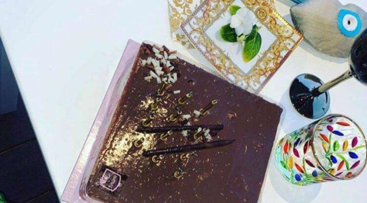 Γνωστή Κύπρια γιόρτασε τα γενέθλια της στο σπίτι έχοντας στην αγκαλιά της το δυόμιση μηνών μωράκι της! [εικόνες]