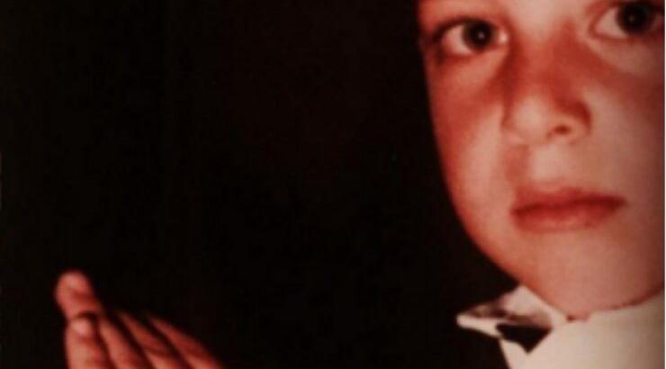 Ποιος Κύπριος παρουσιαστής είναι το αγοράκι στη φωτογραφία;