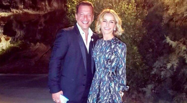 Τσουρούλλης – Γιολίτη: Το υπέροχο στιγμιότυπο αγκαλιά στη θάλασσα στο νησί των ανέμων!