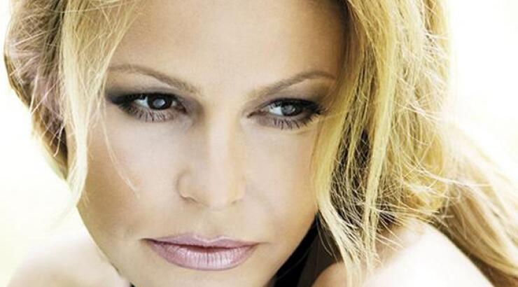 H απίστευτη περιπέτεια της Τζένης Μπαλατσινού στην Πάτμο [εικόνες]