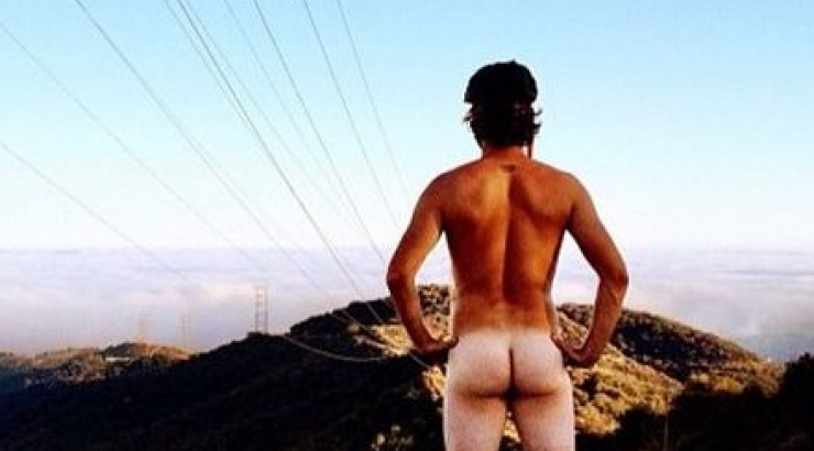 Δείτε ποιος ηθοποιός έβγαλε τον πισινό του στο instagram!