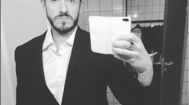 Για πρώτη φορά ο Bradley του X-Factor απαντά στο αν είναι gay!