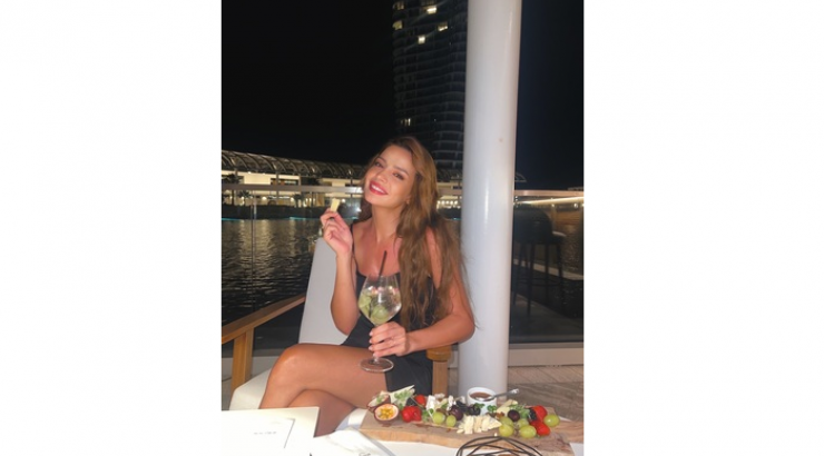 Η Χαριτίνη Ηλιάδου τα "έσπασε" στο απόλυτο lounge bar της Αγίας Νάπα