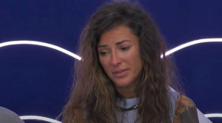 "Big Brother": Οι αποκαλύψεις για την οικογένεια της που την έκαναν να ξεσπάσει σε κλάματα [βίντεο]