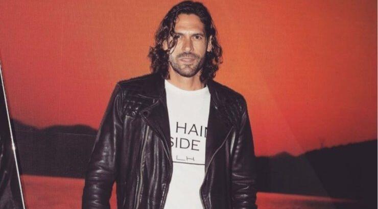 Γιάννης Σπαλιάρας: Βγήκε στα χιόνια φορώντας μόνο... το μποξεράκι του! [εικόνες]