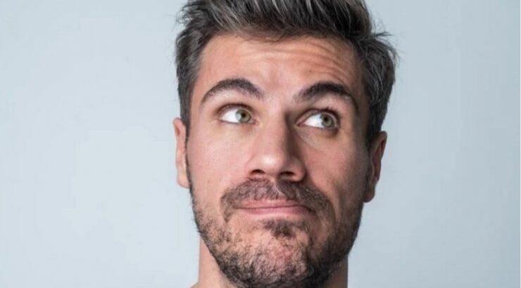 Άκης Πετρετζίκης: Ο απίστευτος τρόπος που βρήκε για να ζεστάνει το φαγητό της οικογένειας του [εικόνα]