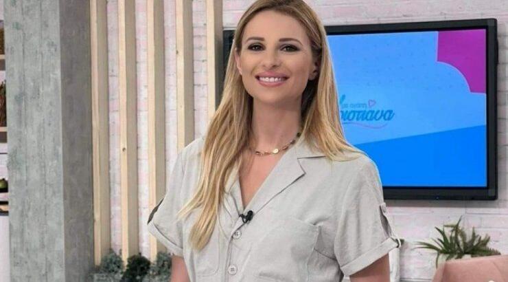 Χριστιάνα Αριστοτέλους: Ξεσάλωσε στα μπουζούκια με την παρέα της [βίντεο]