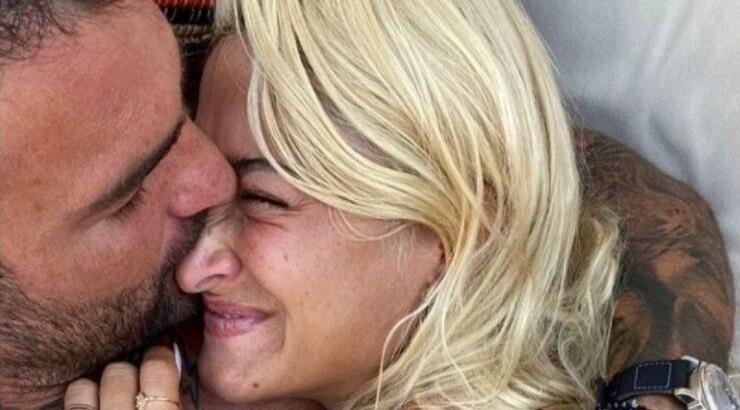 Δημήτρης Αλεξάνδρου: Το ρομαντικό τραγούδι που αφιέρωσε στην εγκυμονούσα Ιωάννα Τούνη [βίντεο]