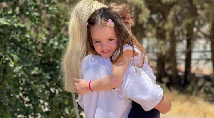 Κύπρια παρουσιάστρια μας ανακοίνωσε με τον πιο γλυκό τρόπο πως είναι έγκυος! [βίντεο]