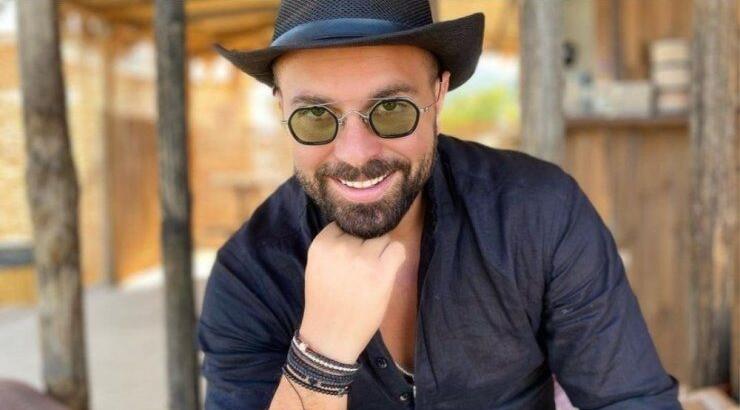 Ηλίας Βρεττός: Μετράει αντίστροφα τις ημέρες μέχρι να ντυθεί γαμπρός [εικόνες]