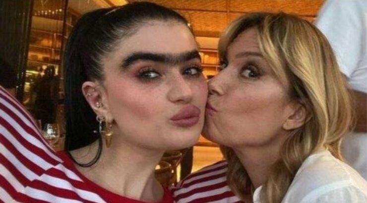 Καγιά για Χατζηπαντελή: "Στα γυρίσματα έγινε χαμός, βγήκαν μαχαίρια..." [βίντεο]