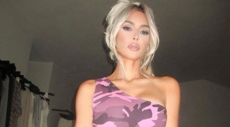 Kim Kardashian: Η φωτογράφηση της με jockstrap και στρινγκ που προκαλεί 