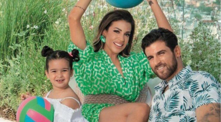 Ελένη Χατζίδου - Ετεοκλής Παύλου: Το στρουμφοπάρτι για τα τρίτα γενέθλια της κόρης τους [εικόνες] 