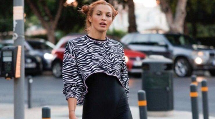 Κάλια Ελευθερίου: Απαθανατίζει τον πατέρα της να διασκεδάζει σε τόμπολα [βίντεο]