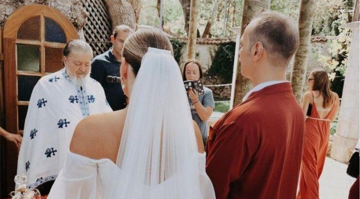 Ελληνίδα τραγουδίστρια παντρεύτηκε και βάφτισε την ίδια ημέρα το μωράκι της [εικόνες]