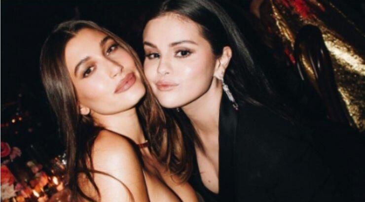  Selena Gomez - Hailey Bieber: Πόζαραν μαζί αγκαλιά για πρώτη φορά και "έριξαν" το internet [εικόνες]