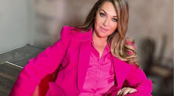 Καίτη Γαρμπή: Η ίδια εμφάνιση με την Bella Hadid και η σύγκριση που έκανε [εικόνα]