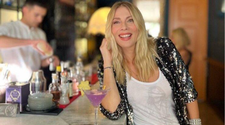 Σμαράγδα Καρύδη: Η αλλαγή στην εξωτερική της εμφάνιση και το σχόλιο: "Ο ήλιος θα δύει στο κεφάλι μου" [βίντεο]