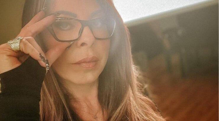 Άντζελα Δημητρίου: Έγινε τατουάζ στο χέρι επώνυμου Έλληνα - Η αντίδρασή της [εικόνες]