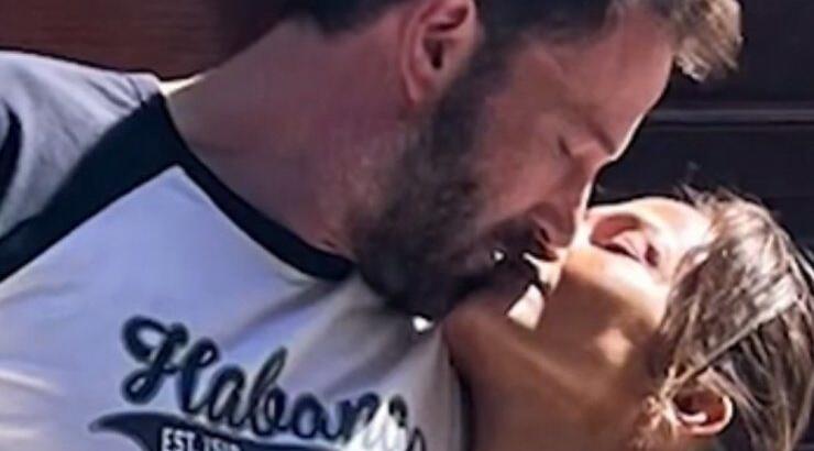 Ben Affleck: Η κίνηση του που φούντωσε τις φήμες για διαζύγιο με την JLo [βίντεο]