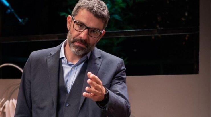 Πέτρος Λαγούτης: "Έχω προσποιηθεί ότι δεν ήμουν ο Πέτρος Λαγούτης" [βίντεο]