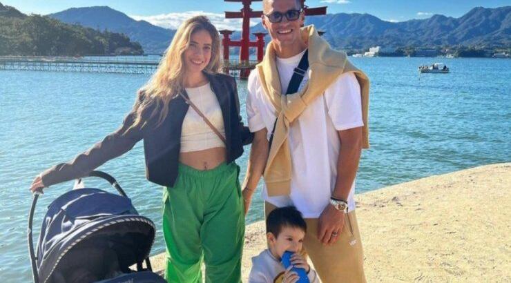 Πιέρος Σωτηρίου - Μαρία Κορτζιά: Τα παιχνίδια μαζί με τα παιδιά τους στην Disneyland [εικόνες]