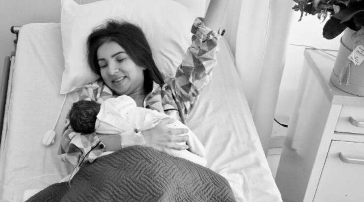 Χριστιάνα Θεοδώρου: Πραγματοποίησε την πρώτη έξοδο με την νεογέννητη κορούλα της [εικόνα]