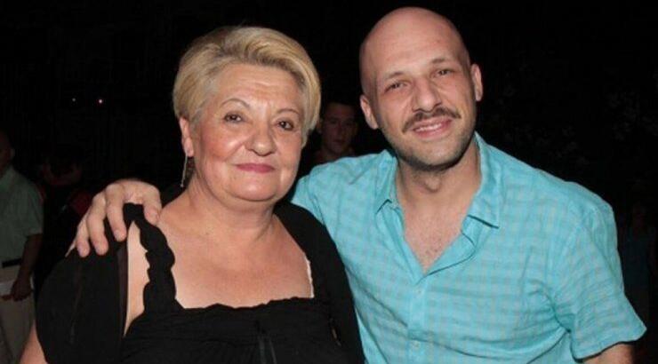 Νίκος Μουτσινάς: "Η μητέρα μου δεν ήθελε καμία γυναίκα στη ζωή μου" [βίντεο]