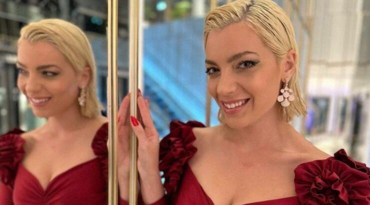 Άντρη Καραντώνη: Χορεύει με τον παππού της και του εύχεται για τα γενέθλιά του [βίντεο] 