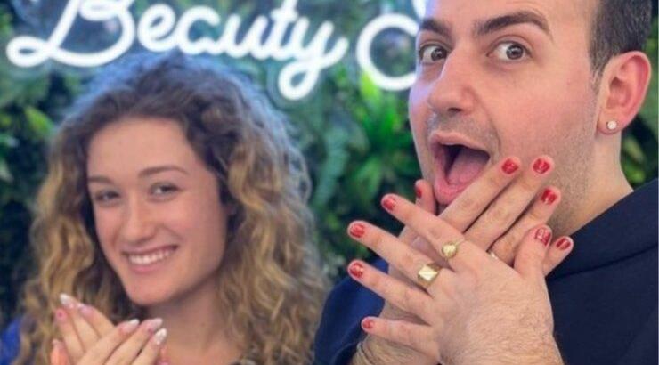 Μαυρίκιος Μαυρικίου: Έβαψε τα νύχια του μαζί με την Ιλάειρα [εικόνες]