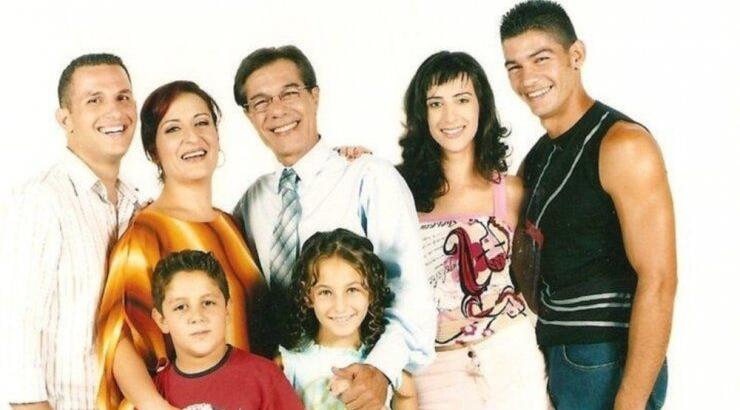 Οι "Τάκκοι" 20 χρόνια μετά ερμηνεύουν και συγκινούν το τραγούδι έναρξης της σειράς [βίντεο]