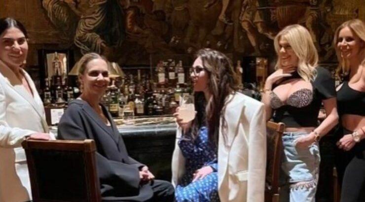 8 fashion girls του νησιού μας σε μια απόδραση στην Αθήνα