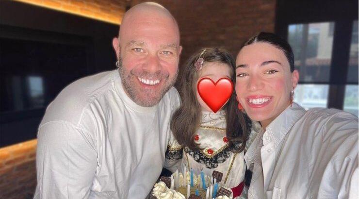 Ήβη Αδάμου: "Ο Μιχάλης είναι χαζομπαμπάς, η κόρη μας τον κάνει ό,τι θέλει" [βίντεο]