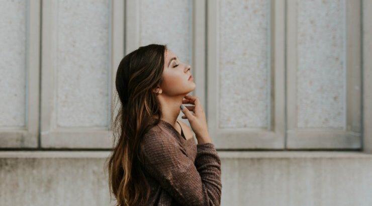 Αυτά είναι τα 10 + 1 ψυχικά σημάδια ότι κάποιος σας σκέφτεται